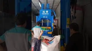 Vertical baler for waste plastic #baler #compression baler #hydraulic baler