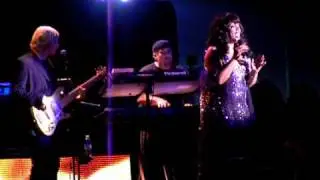 Donna Summer -   I'm A Fire (live at L.A. County Fair 2009)