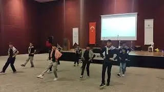 👨‍🎓👩‍🎓 Mezuniyet töreninde  Filistin ile ilgili anlamlı ekinlik.( dabke dansı) 🎉 #dabke