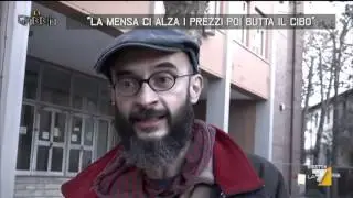 La mensa ci alza i prezzi e poi butta il cibo