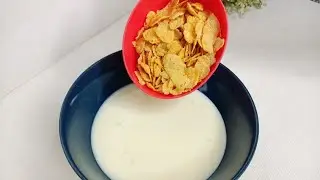 Mix cornflakes with condensed milk and you will be amazed with the result