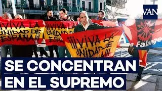 [Juicio 1-O] Concentraci&oacute;n antindependentista en los alrededores del Supremo