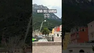 Lago di Garda, Italia 🌊🪷 #rivadelgarda #gardalake #italy #italytravel #travel #italy #walkingtour