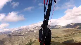 In volo con il parapendio decollando dalla Madonnina 