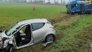Cremaonline: Ricengo. Scontro tra due auto e un tir lungo la Melotta, tre i feriti