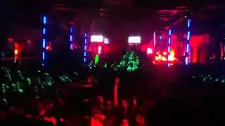 Flux Pavilion dropping EPTIC - LIKE A BOSS LIVE at STUDIO 2011