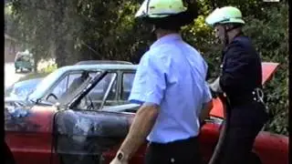 Stuttgart FD / Feuerwehr Stuttgart: PUT OUT CAR FIRE / Wie man fr&uuml;her l&ouml;schte, 1991.
