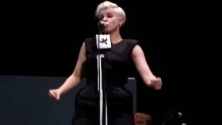 Robyn - konichiwa bitches  ( Live in Seville) Sticky & Sweet