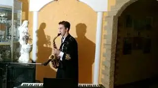 Макарий Михайлов -- Игра на саксофоне