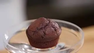 Come preparare i muffin al cioccolato | Le Ricette | La Cucina Italiana