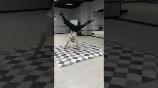 Треня по твистам💪🏻 #брейкданс #брейкинг #брейк #bboy #powermove #втренде
