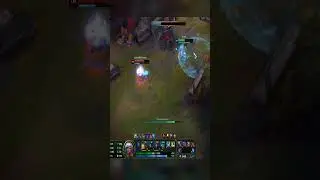 me ? help ?  #leagueoflegends #outplay #gaming #riotgames #leagueclips #games #lolmemes  #lolfunny