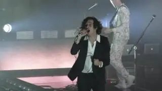 So Far (It's Alright) / The 1975 / Barclays Center / Brooklyn / 5/17/16