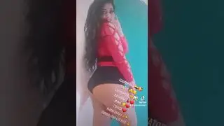 Sentada en un bar 💋💃 katty la diablita