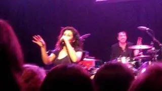 Marina and the Diamonds - Shampain (Live@Porgy&Bess 04.12.10)