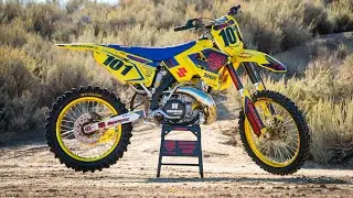 Racer X Films: 2003 Suzuki RM250 Garage Build Project Bike Two-Stroke