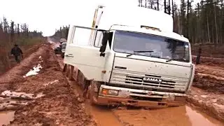 World Dangerous Trucks Operator Skills, Crazy Truck Driving In Extreme Mud -  Off Road !!!
