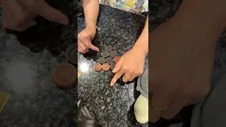 Can mom do this ?😀😀 #familytime #challenge #funnyfamilygames #gamechallenge #games