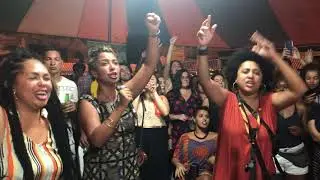 Mo&ccedil;a prosa e Marina Iris