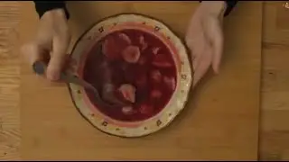 Idealny barszcz wigilijny – czerwony, klarowny i z duszą 🎄🍲