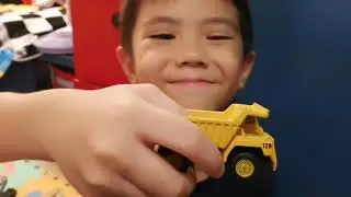 Color Song | Learning Colors with Toy Cars and Trucks | Games Of Cole