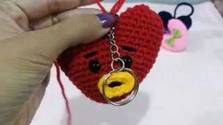 How to attach a Keychain with crochet toy. အရုပ်နှင့် Keychain တွဲနည်း &hearts;