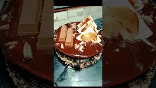 kitkat choco layer cake.#kitkat #kitkatcake #chocolatecake #chocolate #milkcakerecipe #surat #gkp