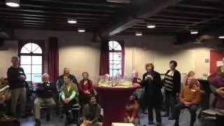 schepen Rudy Coddens danst