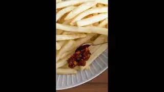 S&B Umami Crunchy Garlic (video dcredit to: SBfoods-worldwide.com)