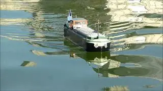 P&eacute;niche Soclaine: La ''Jade'' au jardin du Luxembourg.wmv