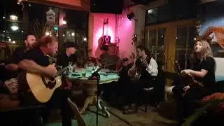 The Pretender - Foo Fighters - Irish acoustic live - Acting The Maggot
