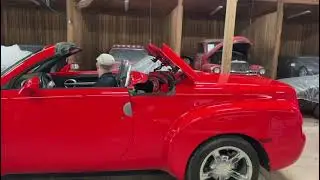 2005 Chevrolet SSR Six-Speed Top Operation