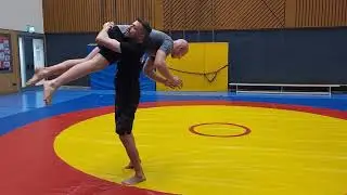 Grundlagen des Doubleleg-Takedowns (Doppelbeinangriff) und typische Fehler