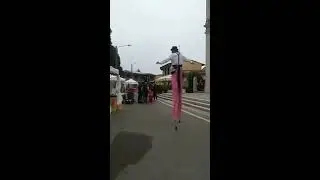 Trampoliere Flaco e i suoi palloncini magici
