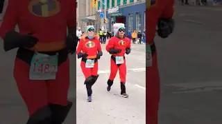 Incredibles & Other Movie Characters - Toronto 10K Run  #10krun #shorts #toronto #moviecharacters