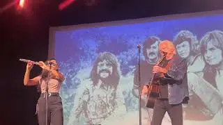 Justin Hayward and Vivian Leite - Nights in White Satin