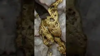 ASMR Satisfying Gold Vein Extraction from Quartz#asmr #satisfying #shorts #gold