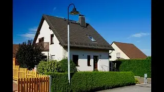 Einfamilienhaus in 09243 Niederfrohna mit Keller, Garage, Carport - Immobilien Swetlana Schindler