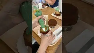 I Tried a Cake Decorating Class in NYC
