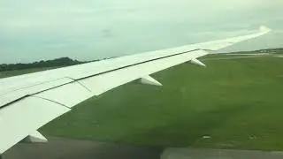 TUI UK Boeing 787-8 take off from Orlando Sanford International Airport