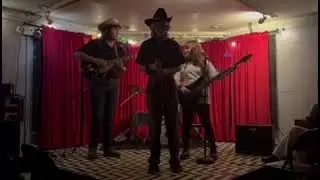 Spence and The Skeeters perform I Love You Like an Alcoholic & Old No. 7