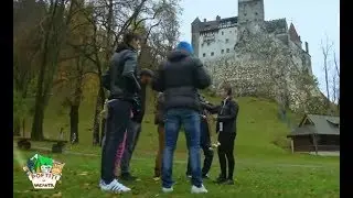 Nea Mărin și copiii din tabăra lui, în vizită la Castelul Bran