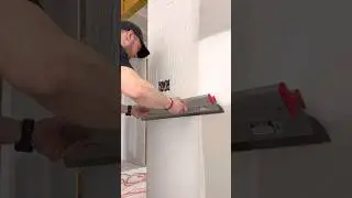 Easy Mudding an Outside Corner. Skimming Blade #diy #construction #tools