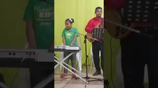 Ayla Kellen Cantando (Que Ruja El Le&oacute;n). #ayla #musica #ni&ntilde;os