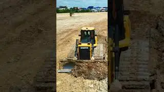 SHANTUI Dozer Pushing Dirt #dozer #bulldozer #shorts