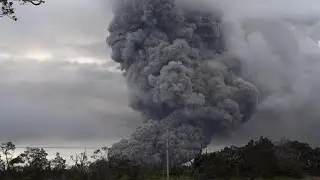 Cloud of ash from Hawaii's Kilauea volcano prompts 