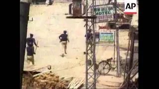 Pakistan - Police Clash With Demonstrators