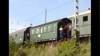 52 8177-9 mit Traditionszug