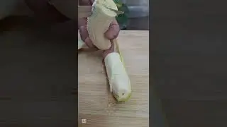 Peeling & Slicing Banana #peeling #peeloff #slicing #cuttingskills