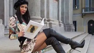 Модные и красивые кожаные сапоги на высоком каблуке.